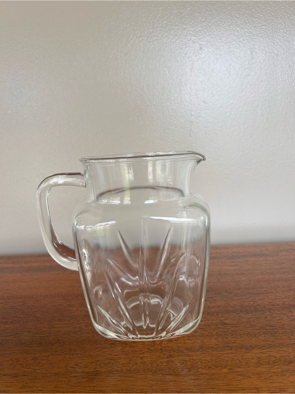 Federal Glass Sunburst Star Juice Water Pitcher Vintage 1950’s Clear 1qt
